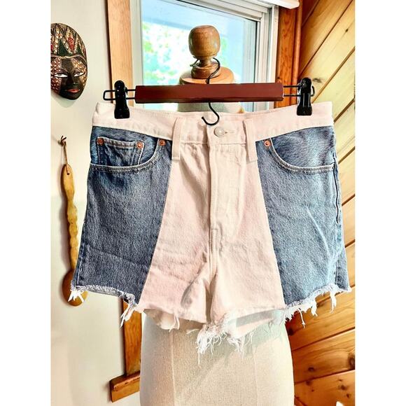 Levi's Two Tone Colorblock Wedgie Fit Cutoff Denim Jean Shorts Blue and White - Picture 5 of 8